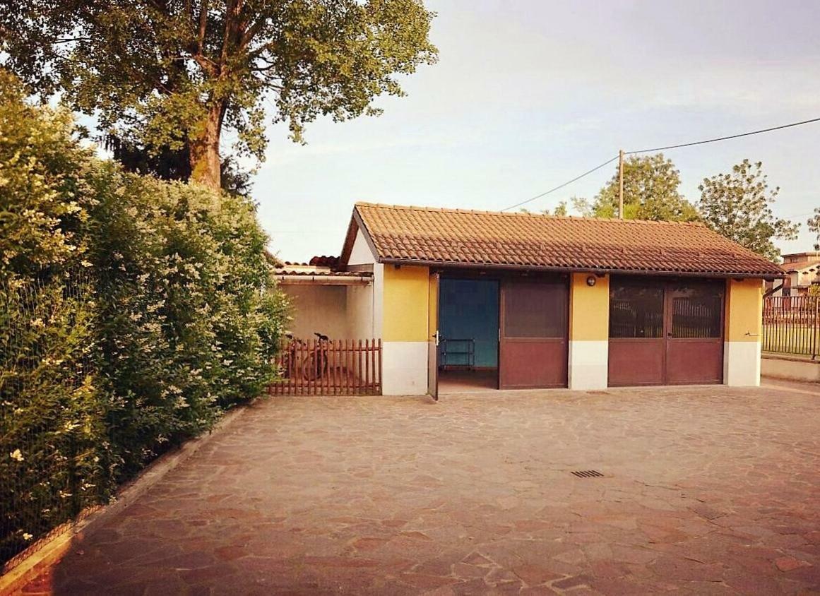 Bed and Breakfast Gaietta Frassineto Po Exterior foto