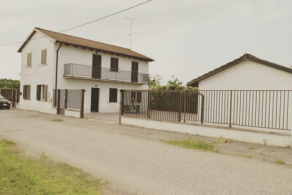 Bed and Breakfast Gaietta Frassineto Po Exterior foto
